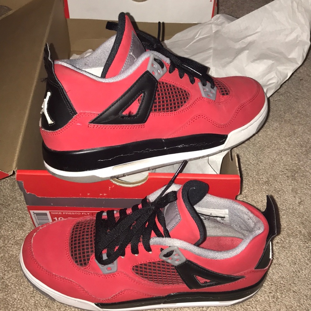 Air Jordan 5 Toro